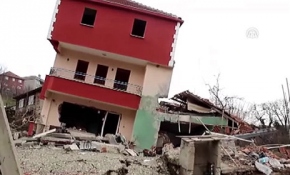 9 senedir başı heyelanla dertte