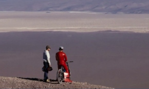 Zirveden, rekora bisikletli iniş