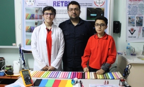 Renk körleri için &quot;renk tonu bulucu&quot; cihaz