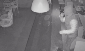 Önce kasayı soydu, sonra baklava yedi