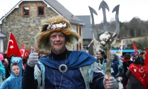 Belçika'nın "Türk köyü"nde karnaval coşkusu