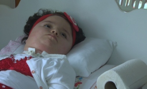 Merve umut ışığı olan ilacını bekliyor