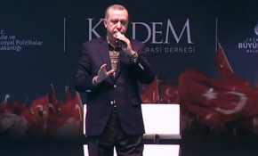 'Sizin demokrasiyle yakından uzaktan alakanız yok'