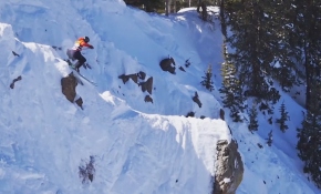 Tehlikeyle dans eden kayakçılar