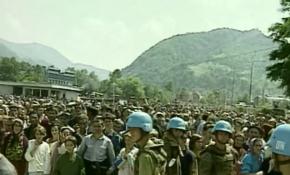 1995'te Srebrenista'da soykırıma çanak tutan Hollanda