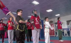 70 yaşındaki Ayşe teyze'nin Uzak Doğu sporu 'Wushu' aşkı
