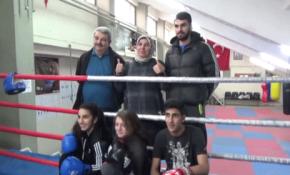 Bütün aile boksör