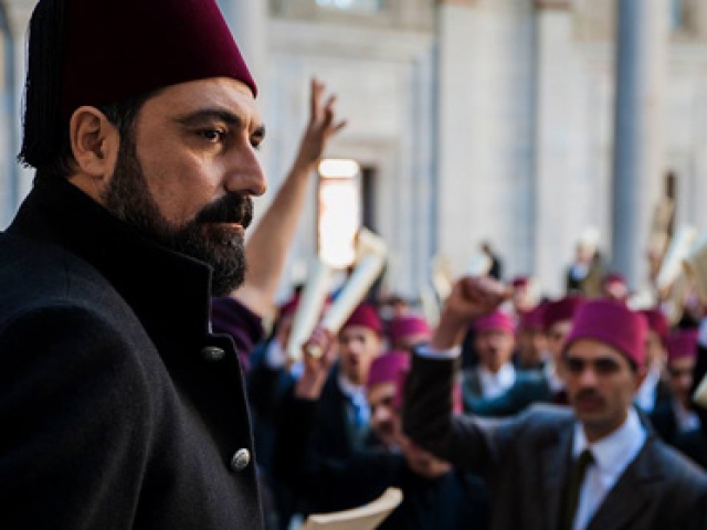Payitaht Abdülhamid 5. bölüm özeti izle