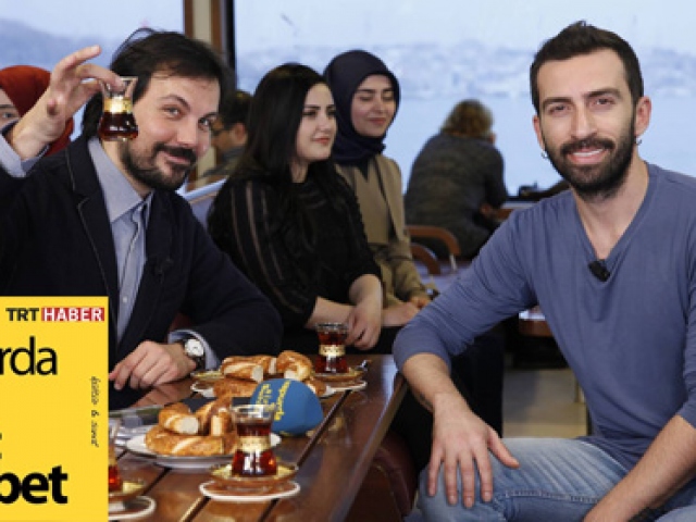 Vapurda Çay Simit Sohbet'te bu hafta