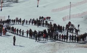 Artvin'de horon eşliğinde kar keyfi