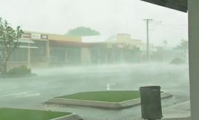 Avustralya kasırgaya teslim oldu