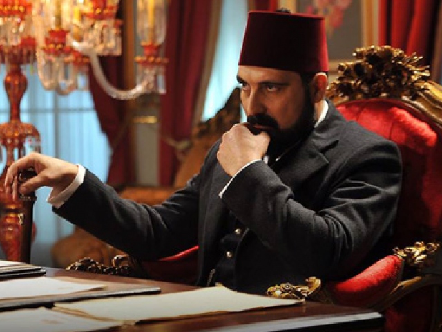 Payitaht Abdülhamid 6. bölüm özeti izle