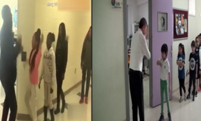 Öğrencileriyle farklı şekilde selamlaşan yerli öğretmen