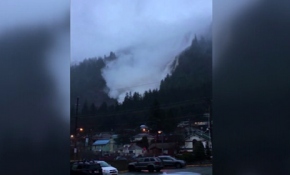 ABD'de çığ düşme anı böyle görüntülendi