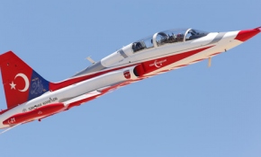 Türk Yıldızları'nın gökyüzündeki çeyrek asrına özel tasarım