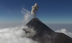 Fuego Yanardağı lavlarını işte böyle püskürttü