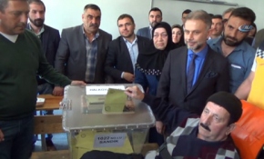 15 Temmuz gazisi oyunu sedyede kullandı