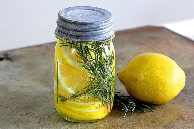 12. Eviniz mis gibi koksun...