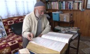 74 yıldır günlük tutan Abdullah dede