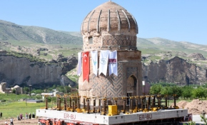 Tarihi Zeynel Bey Türbesi taşınıyor