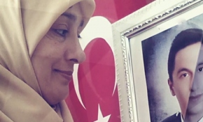 Emniyetten duygulandıran “Anneler Günü” klibi