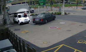 Genç kadının inadı hırsızı yendi