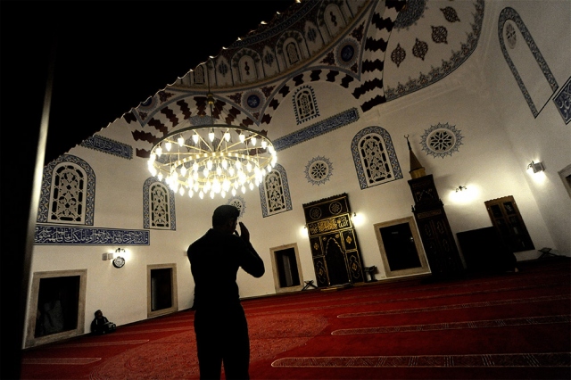 Bulgaristan`da ilk teravih namazı kılındı