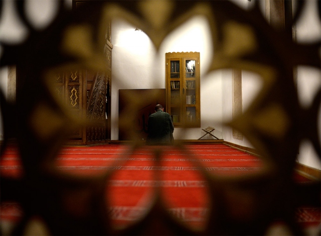 Bulgaristan`da ilk teravih namazı kılındı