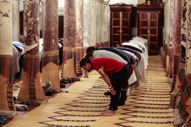 Tunus`ta Ramazan ayının ilk teravih namazı kılındı