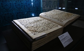 Kutsal Emanetler Topkapı Sarayı'nda sergileniyor