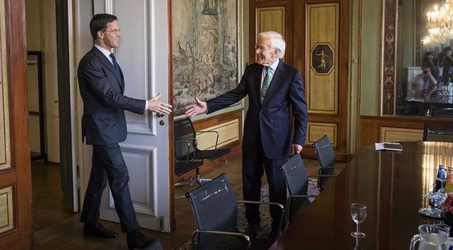 Hollanda'da Willink, hükümet kurma görüşmelerine başladı