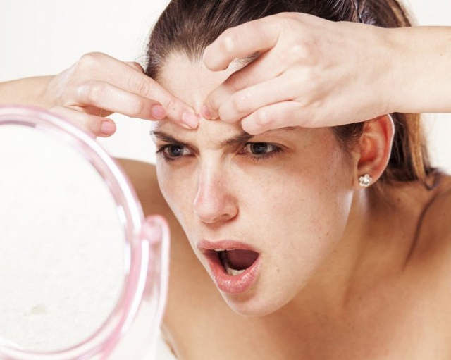 2. Sivilce mi daha iğrenç sarımsak kokusu mu?