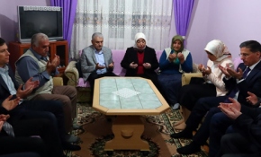 Başbakan Yıldırım şehit ailesinin evinde iftar yaptı