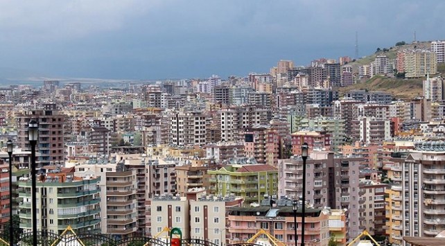 İlk yarıda 654 bin kişi "ev"lendi