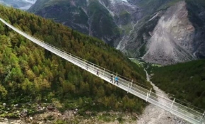 Dünyanın en uzun asma yaya köprüsü