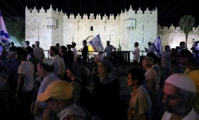 Yahudiler Mescid-i Aksa'yı bastı