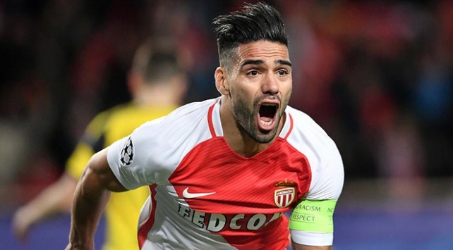 Son şampiyon Monaco'dan 'üst üste maç kazanma' rekoru