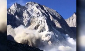 Alp Dağları parçalanıyor