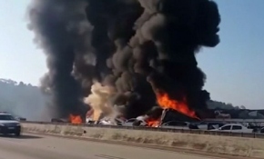 Korkunç kaza! 36 araç birbirine girdi