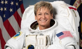 Rekortmen astronot Dünya'ya döndü