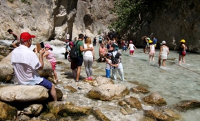 Saklıkent Kanyonu'na ziyaretçi akını