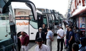 Otogarda dönüş yoğunluğu