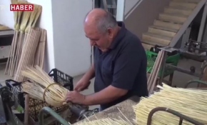 Süpürgecilik yaşatılıyor