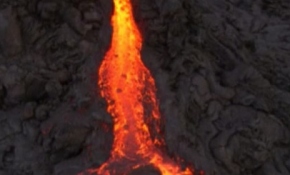 Yanardağın görüntüleri büyüledi