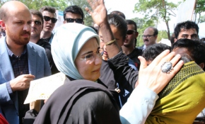 Emine Erdoğan'dan dünya liderlerinin eşlerine Arakan mektubu