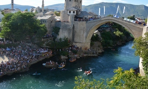 Mostar Köprüsü'nde nefes kesen yarışma