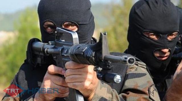 Özel Harekat Evlerde Arama Yapıyor