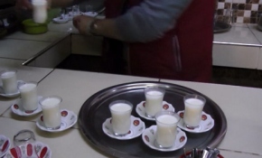 Kahvehanede süt de satıyorlar