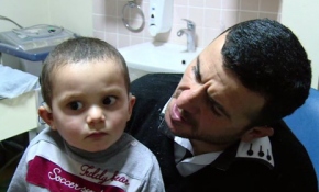 Doğuştan işitme engelli Sercan ve Fatıma ilk kez ebeveynlerinin sesini duydular