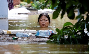 Vietnam'ı 'Damrey tayfunu' vurdu